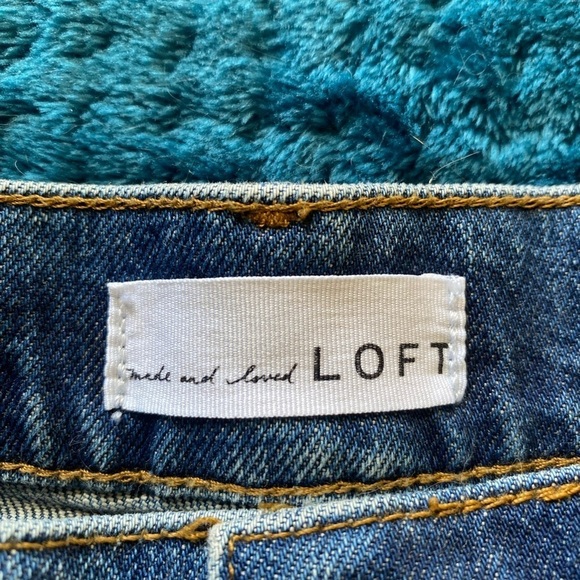 Loft High Waisted Button Front Boyfriend Cutoffs 0 - Picture 9 of 9